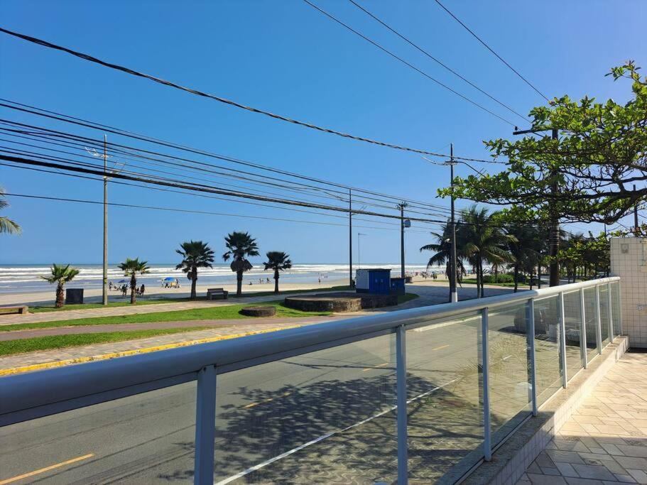 Apto Aconchegante Beira Mar Com Ar No Quarto Solemar Esterno foto